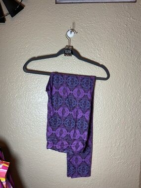 Lularoe Leggings Women’s Size TC Tall & Curvy Fits Sizes 12-18 NWOT